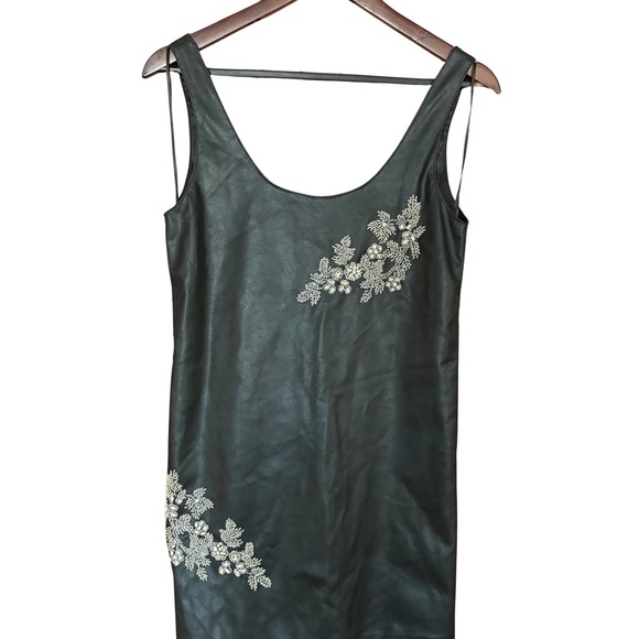 Zara Faux Leather Black Sleeveless Dress with Floral Embroidery - Picture 4 of 11